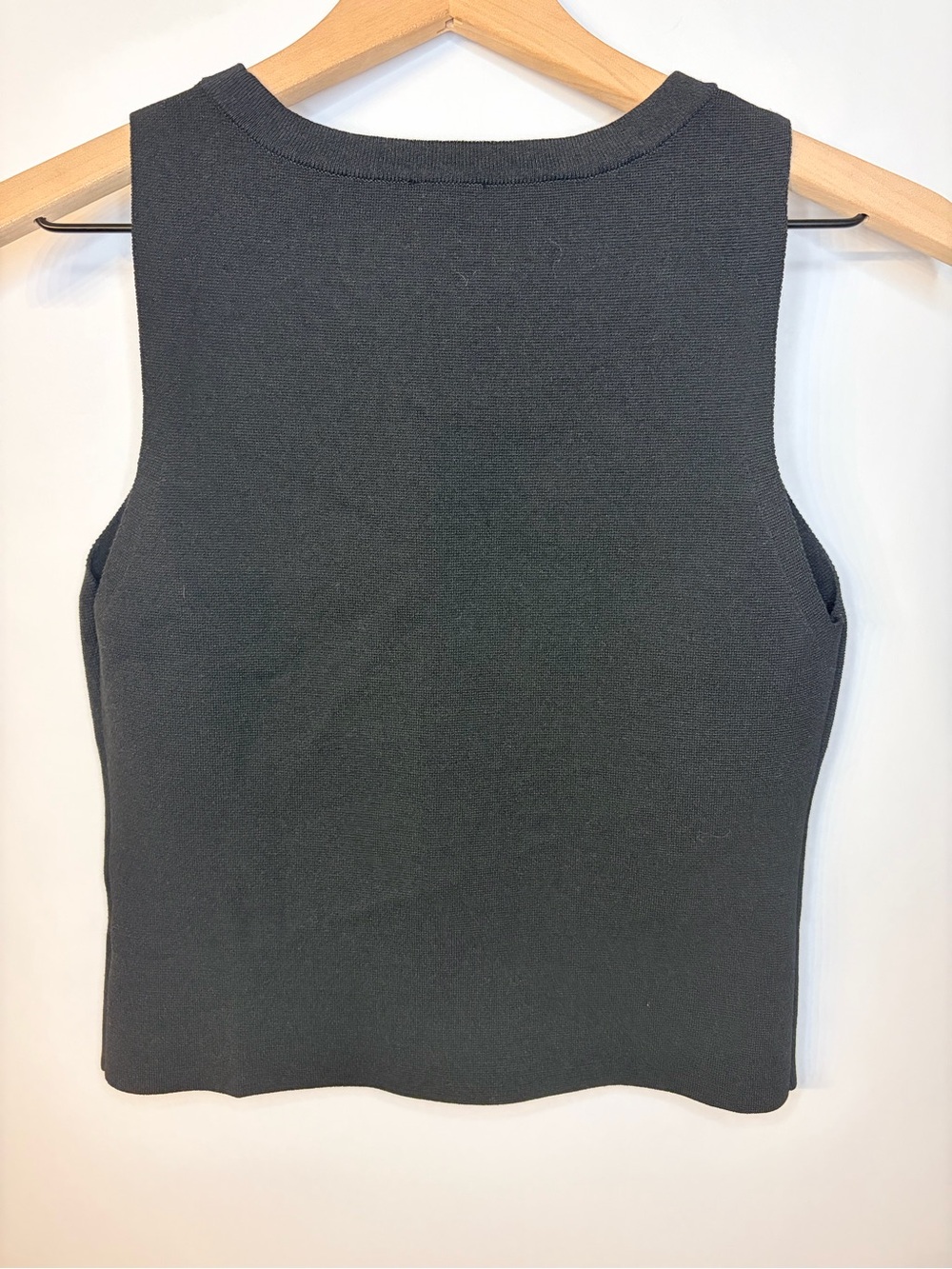 Express Women’s Body Contour Black Sleeveless Top, Size Medium - Picture 4 of 6